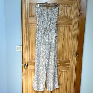 NWOT strapless jumper so cute M